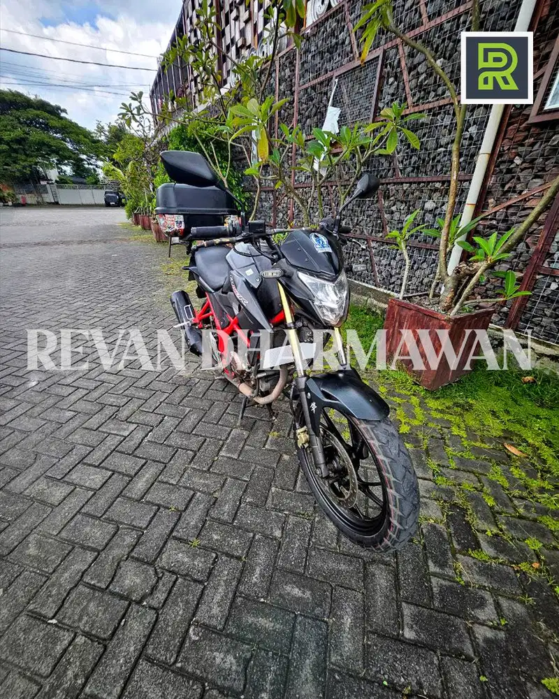 Honda CB150R Tahun 2018 LENGKAP