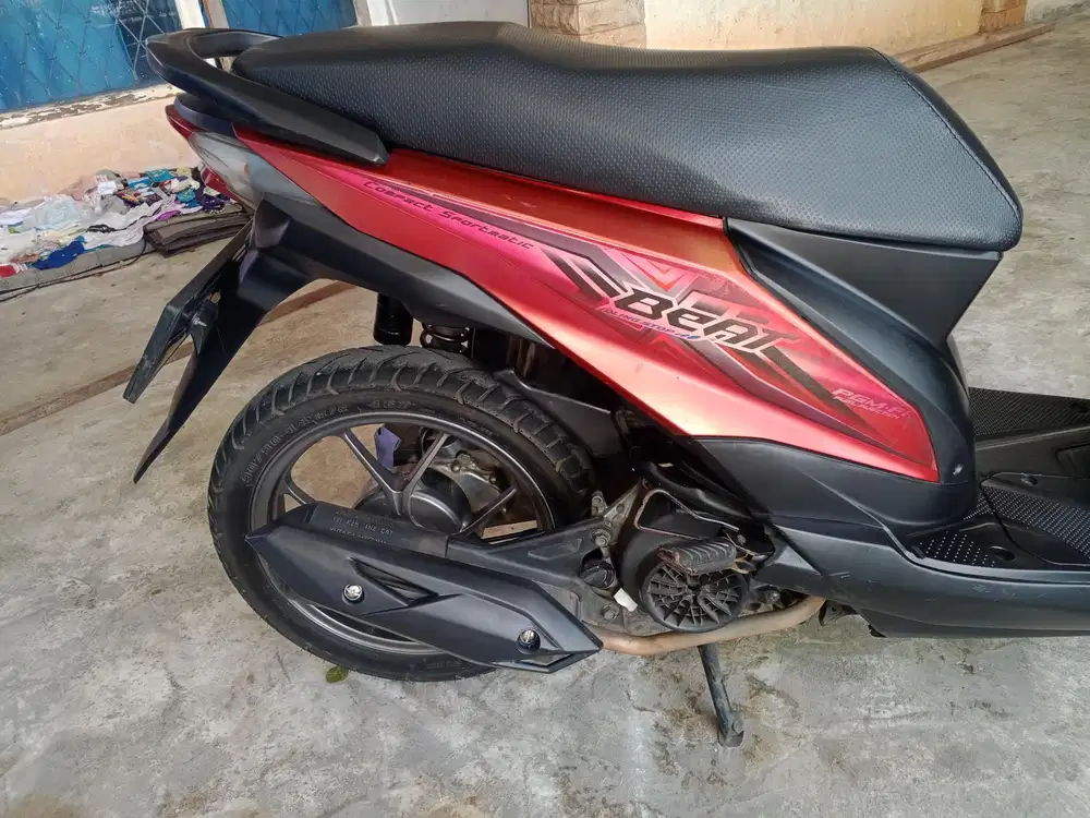 (B) Honda Beat Fi Tahun 2015