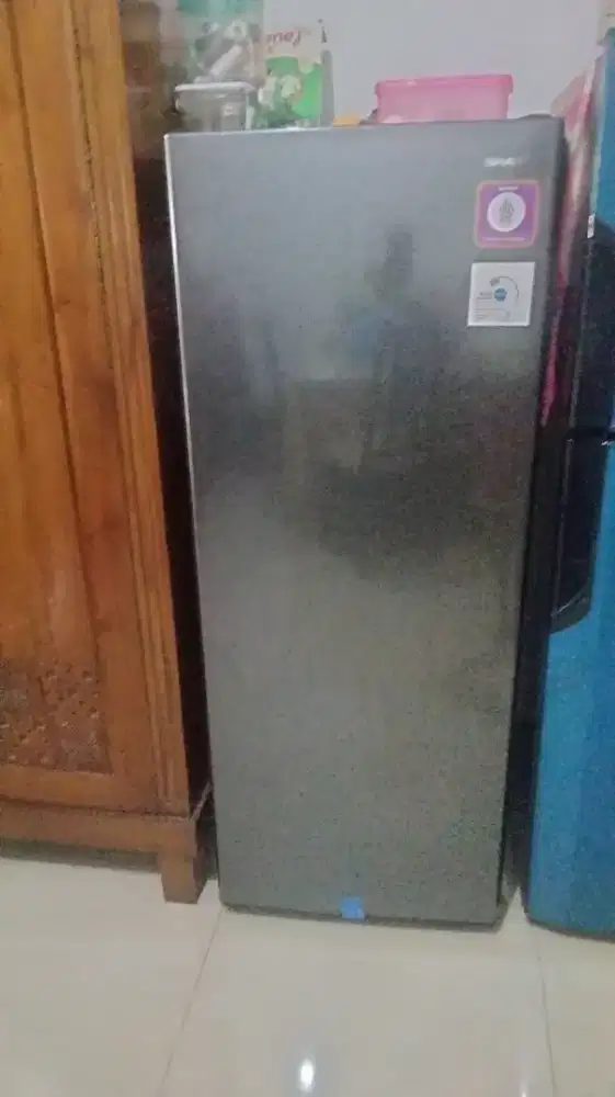 Kulkas Freezer Sharp pemakaian 2 minggu