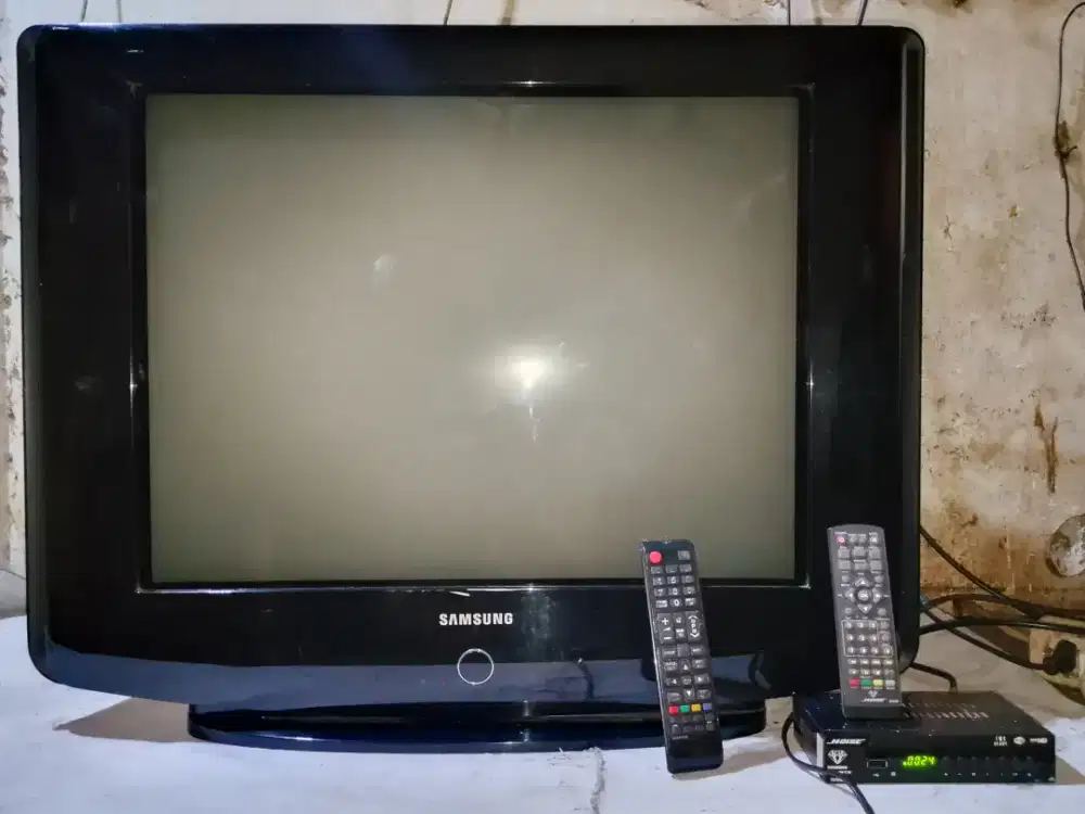 TV 29 SAMSUNG slim + STB