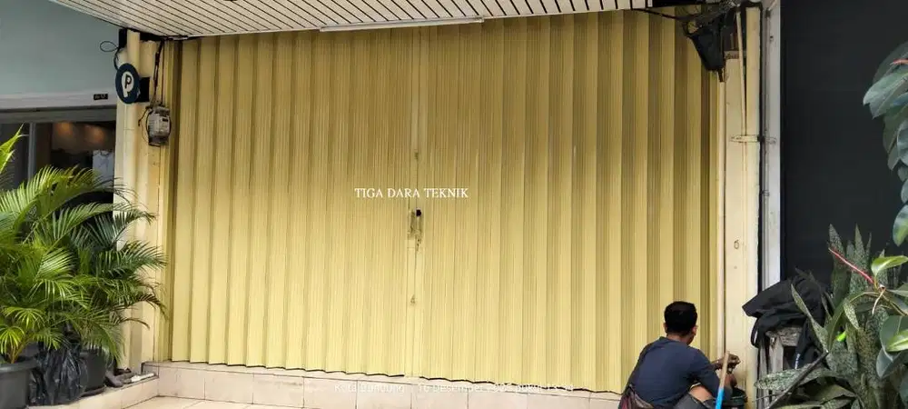 Pintu Lipat besi / Folding gate gerbang garasi ruko, pasang service