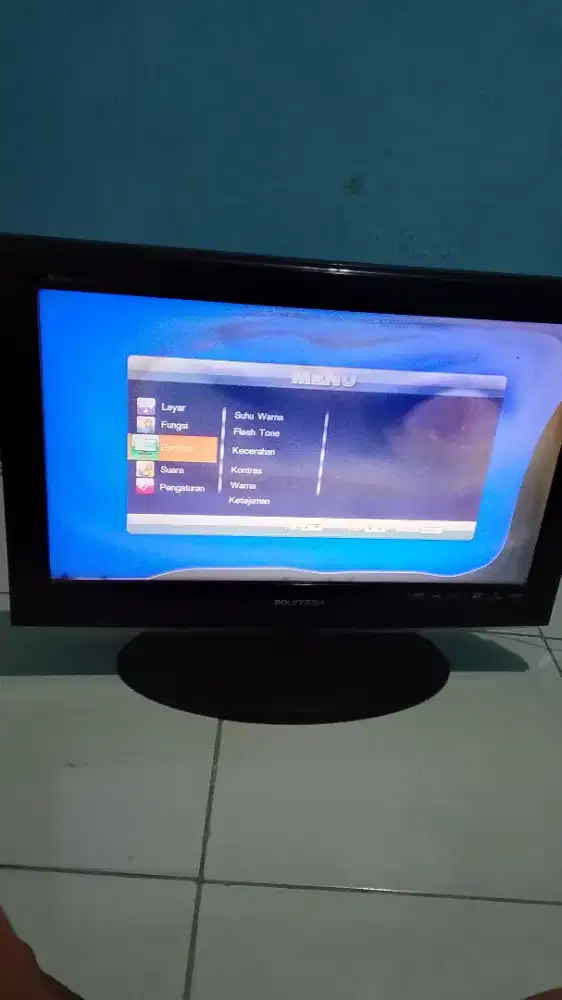 Tv politron bekas pakai 24 inc