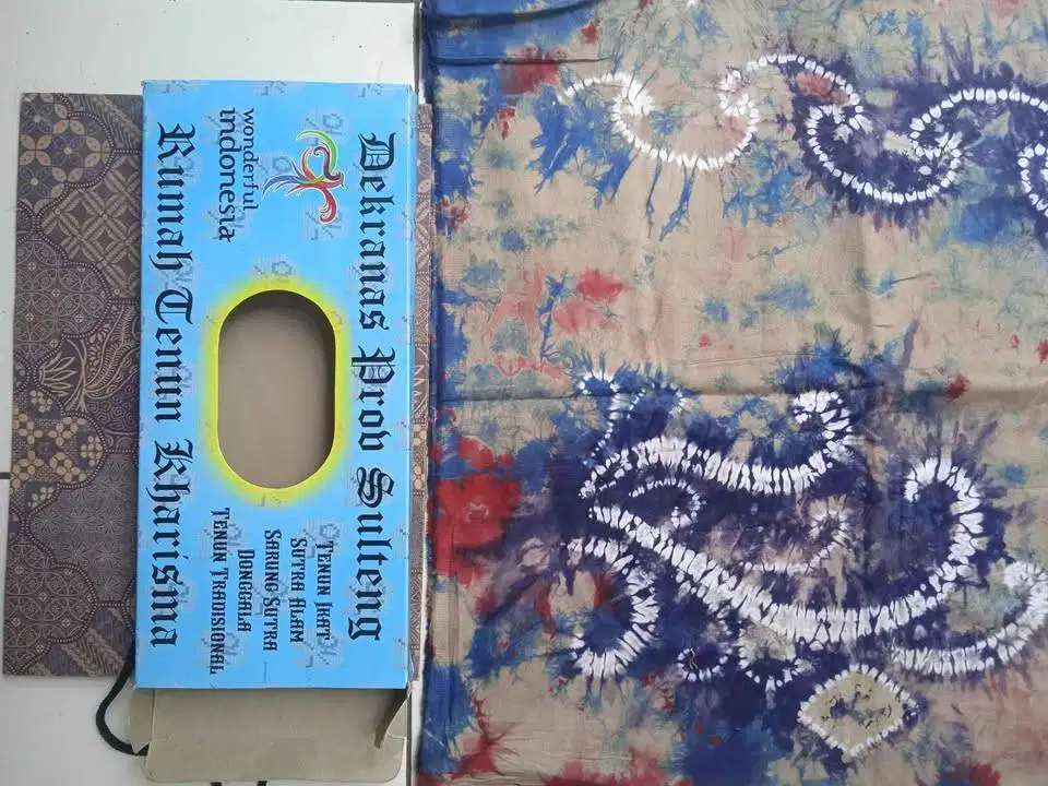 Kain batik tenun kharisma