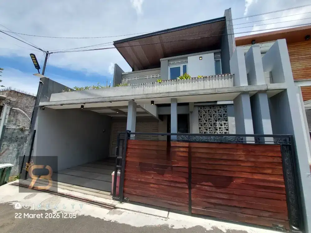 RUMAH MODERN SIAP HUNI ARCAMANIK BANDUNG Design Modern Dengan Kolam Pribadi