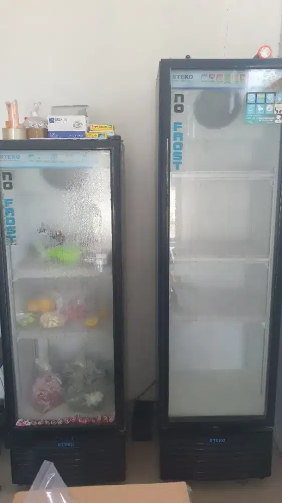 Dijual showcase merek steko 4 rak