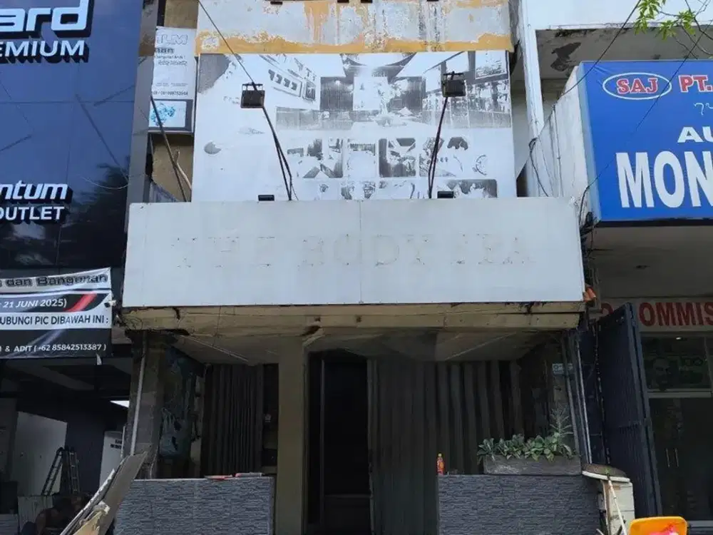 Ruko 3 Lantai di Pinggir Jalan Utama Dijual, di Tuban, Kuta Area