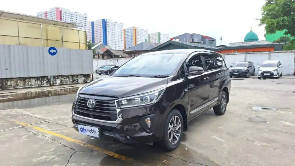 DP MURAH - Toyota Kijang Innova 2.0 V Luxury Bensin-AT 2021 Coklat