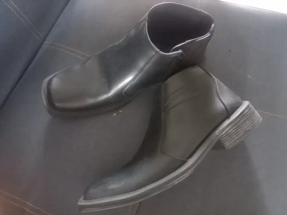 Sepatu Booth size 41