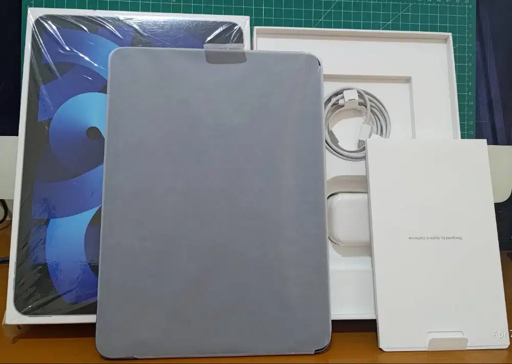 Apple Ipad Air Gen 5 - 64GB, Wifi Only - Mulus, Semua Normal