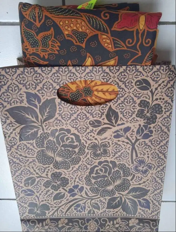 Batik pekalongan santoso halus