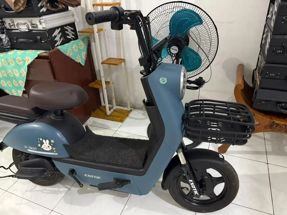 DIJUAL SEPEDA LISTRIK MASIH SEPERTI BARU