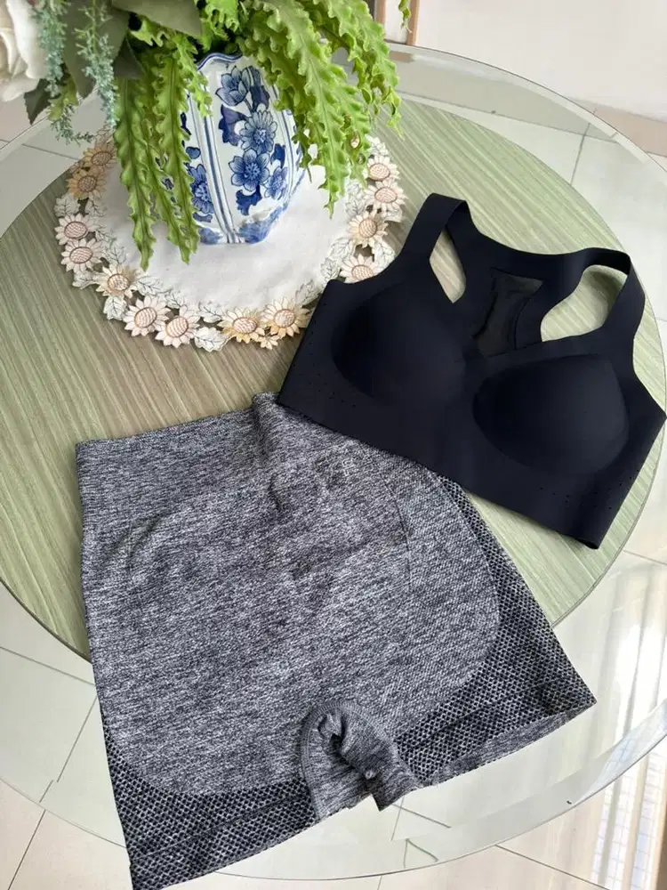 1 set sports bra secondskin L dan celana forge M