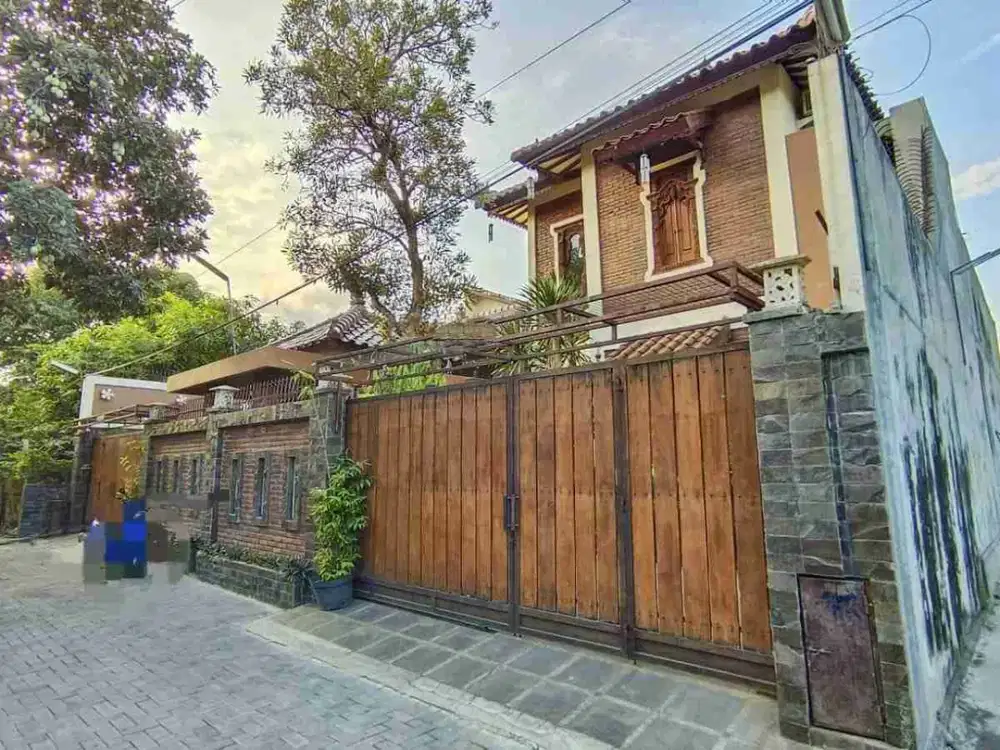 DIJUAL CEPAT RUMAH ETENIK JAWA BALI FULL FURNISED DEKAT KAMPUS UGM,UPY PAKUWON MALL PRINGWULUNG CONDONGCATUR