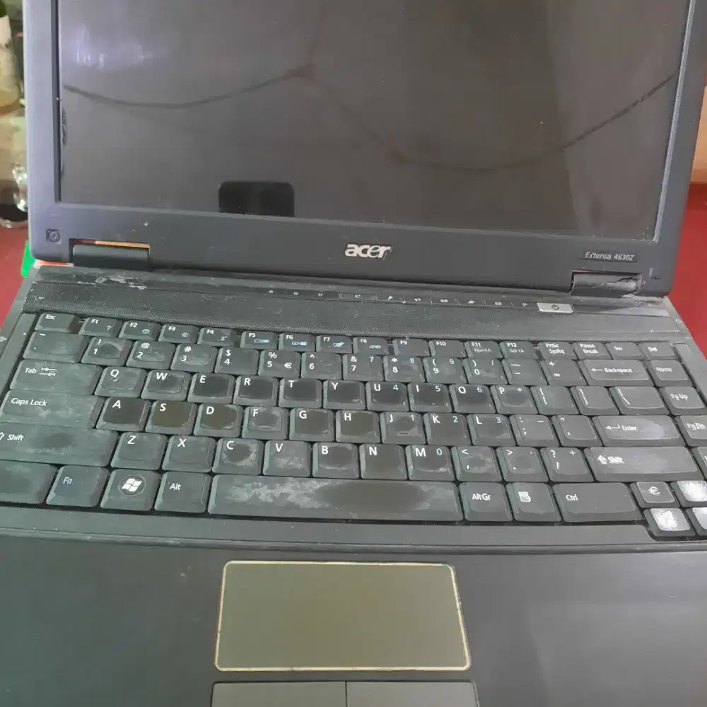 Laptop kondisi rusak tidak nyala.