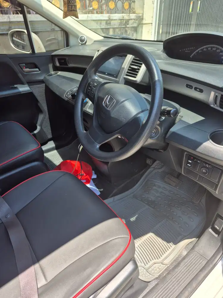 Honda Freed 2015 Bensin