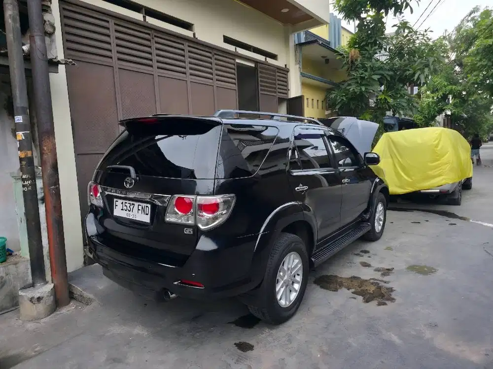 Toyota Grand Fortuner G Matic AT Solar Diesel Tahun 2012 Hitam  , 2013