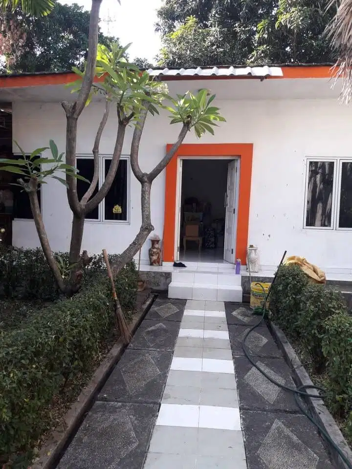 Disewakan Rumah minimalis TAMAN LUAS dalam komplek Jatibening Estate