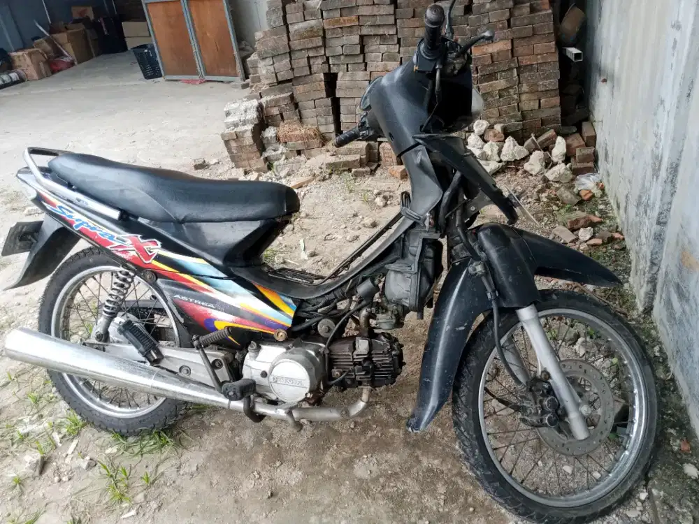 Jual Motor Honda Supra X 2004