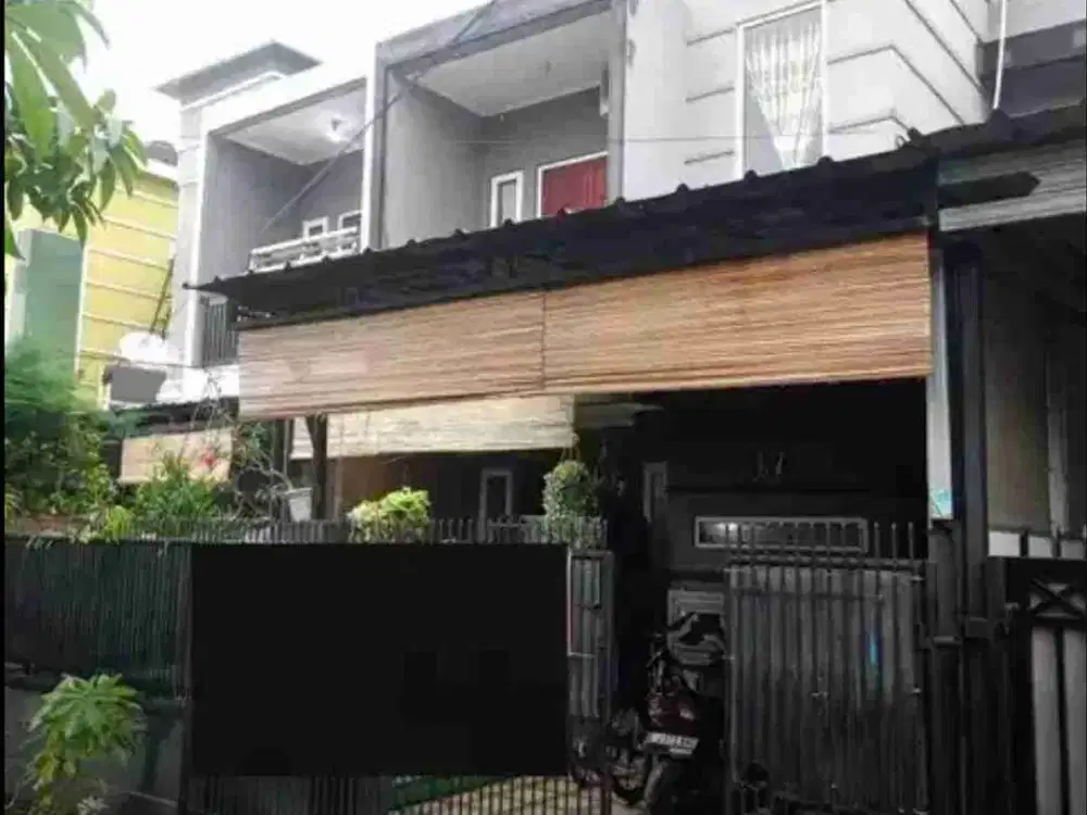 RUMAH MEGAH DI KOMPLEK BINTARA PURI