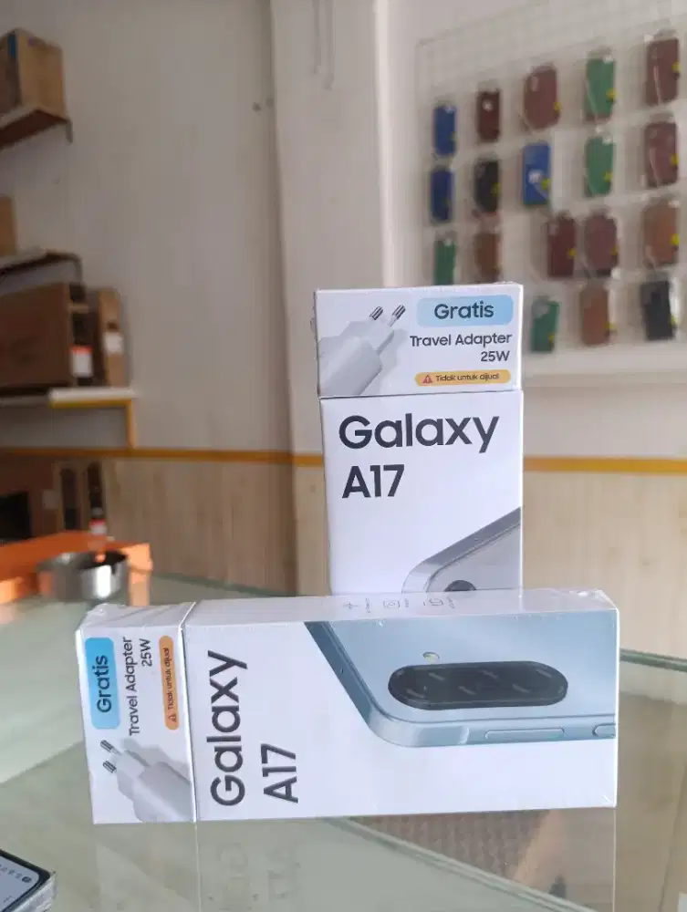 SAMSUNG A17,RAM 8/256GB