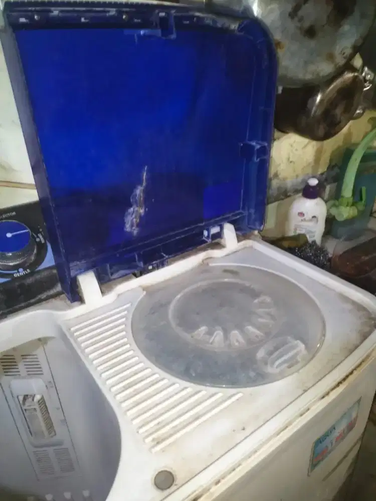 mesin cuci 2 tabung Aqua 9 kg normal murah