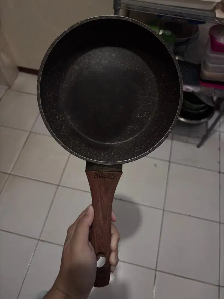 Cypruz Marble Fry Pan Wajan Tebal Anti Lengket 18 cm