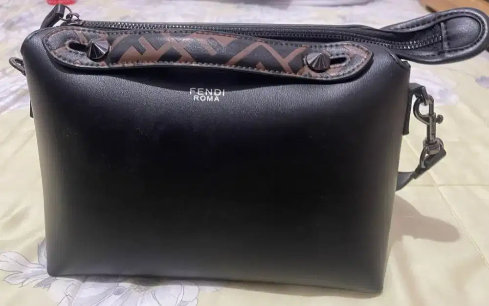 Tas wanita Fendi