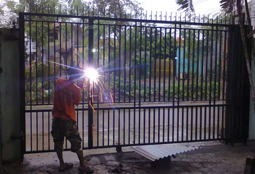 Tukang Las Panggilan Kanopi Railing Teralis Bikin Baru Atau Renovasi