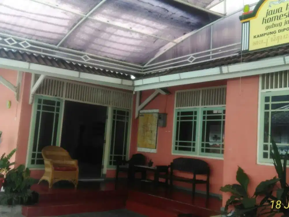 BUC! HOMESTAY MURAH DI UMBULHARJO 1,6M TANAH LUAS NEGO!