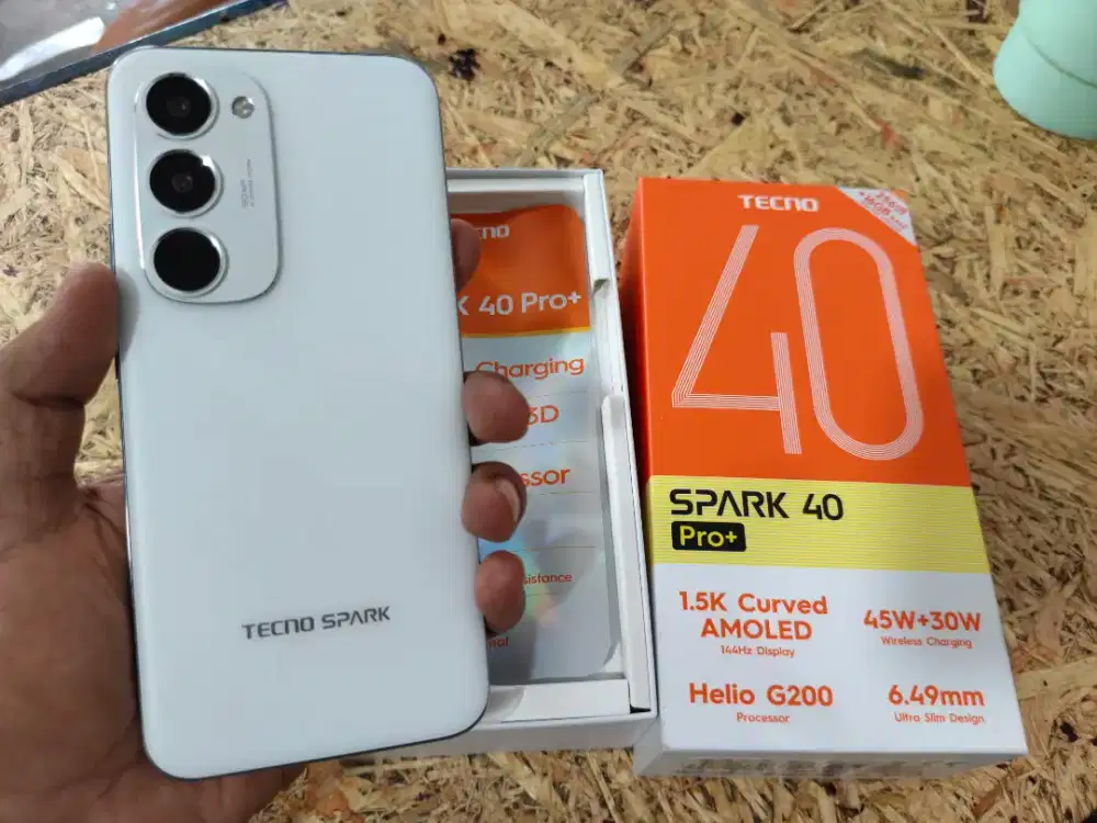 Tecno Spark 40 pro plus Ram 8/256 bukan 128gb Lengkap mulus nominus