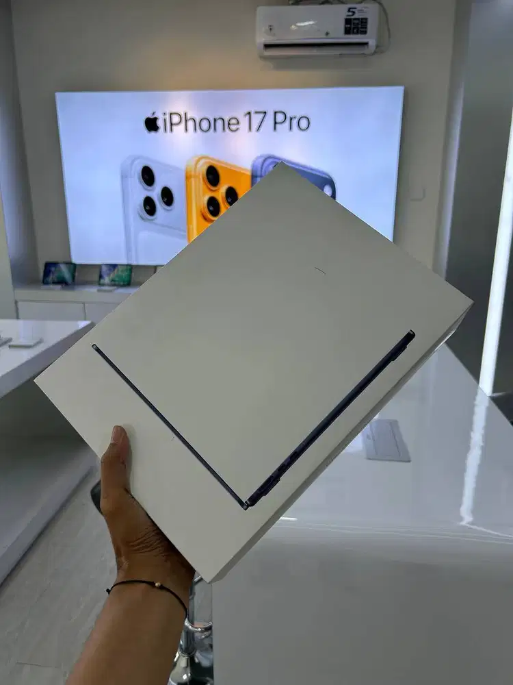 MACBOOK AIR M4 13'' 16/256GB BARU