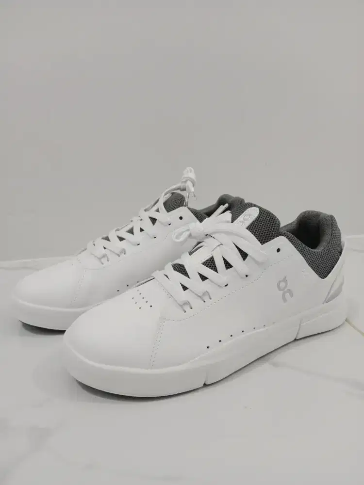 Sepatu OC The Roger Adventage