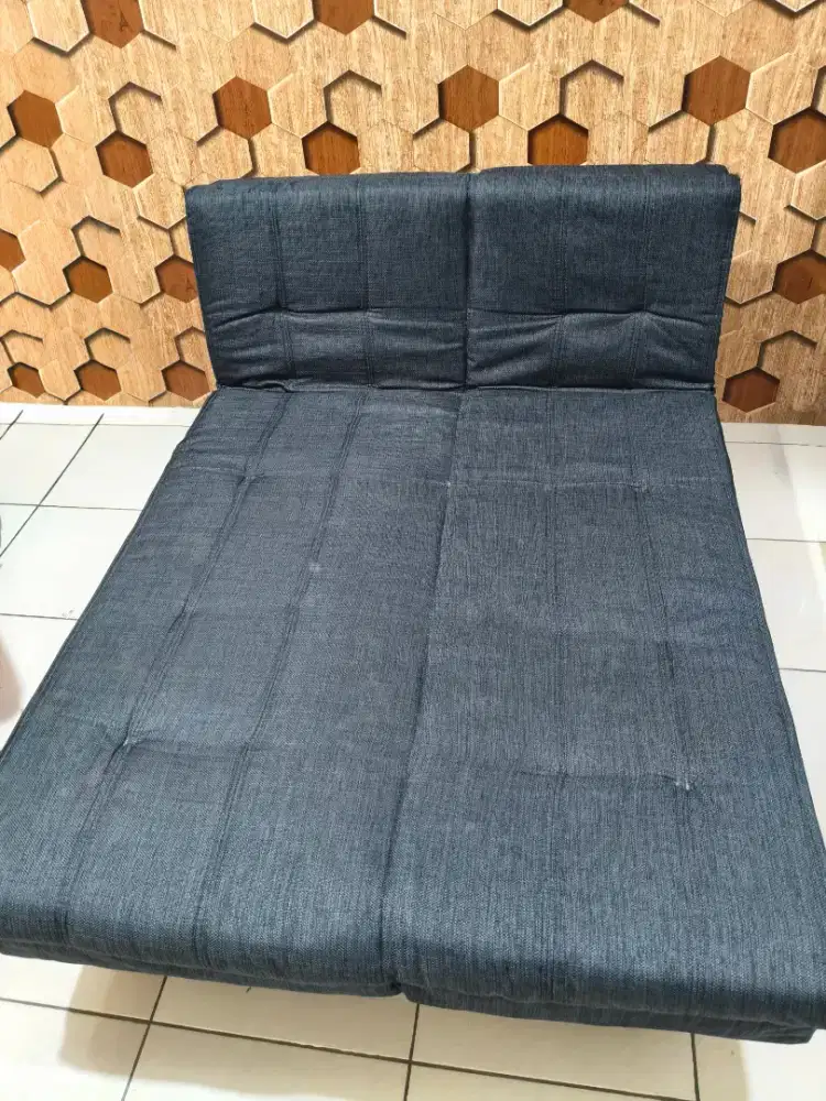 SOFA BED (INFORMA) IZZY RELAX, multifungsi, hemat space, kondisi bagus