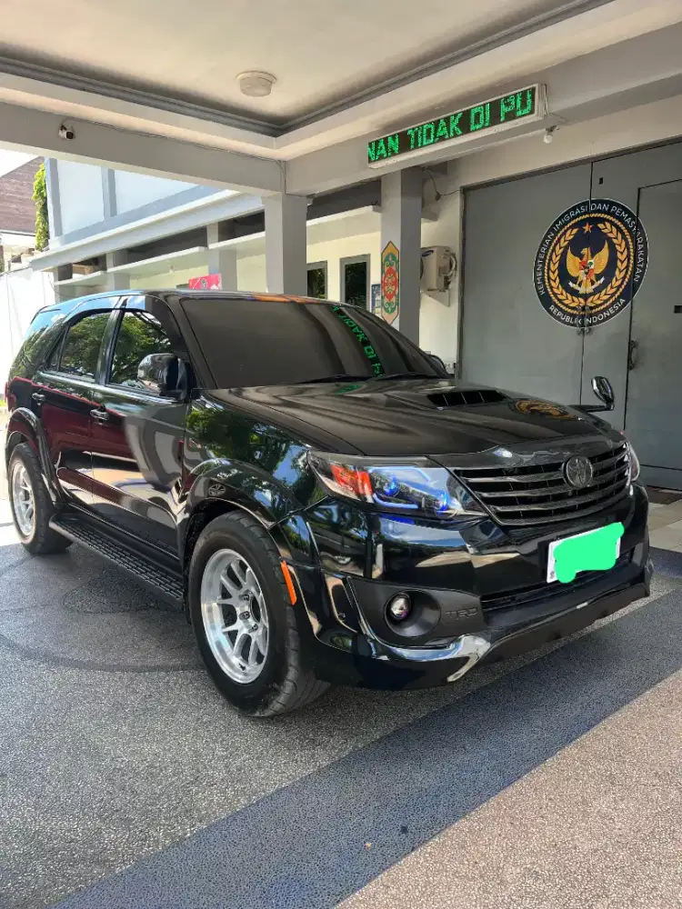 Fortuner VNT TRD diesel manual