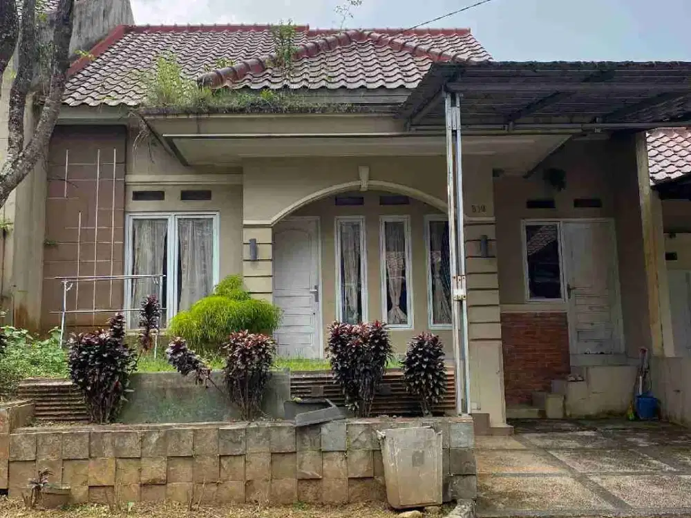 Dijual rumah dengan isinya di sriwedari sukabumi