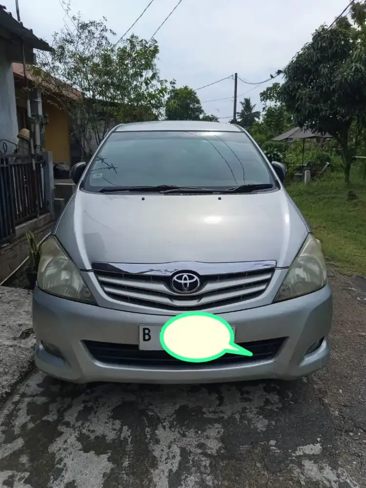 Innova type G AT bensin 2010