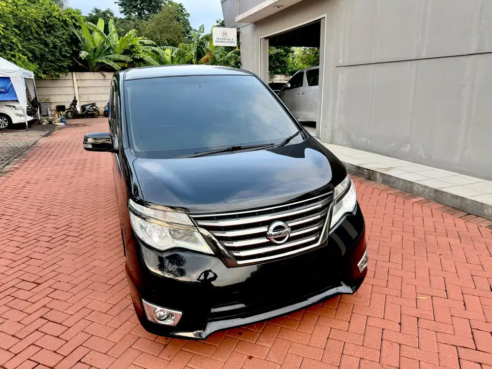 Nissan Serena 2.0 HWS 2018 AT phantom black