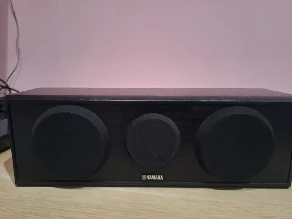 Speaker center yamaha nsf-c150