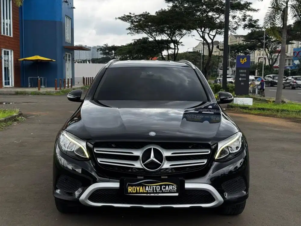 BEST CONDITION!! Mercy GLC 250 Exclusive A/T 2017