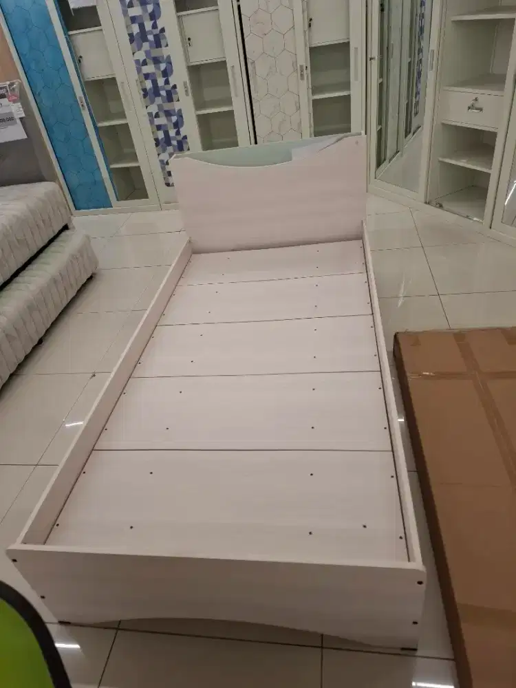 Dipan Tempat Tidur Anak 100x200
