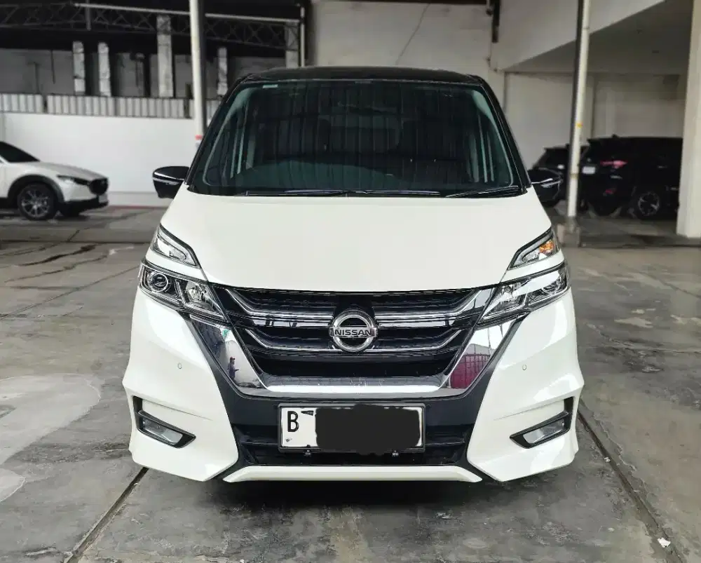 Super Mulus 13rban Km Nissan Serena HWS 2023 AT Matic Putih Siap Pakai