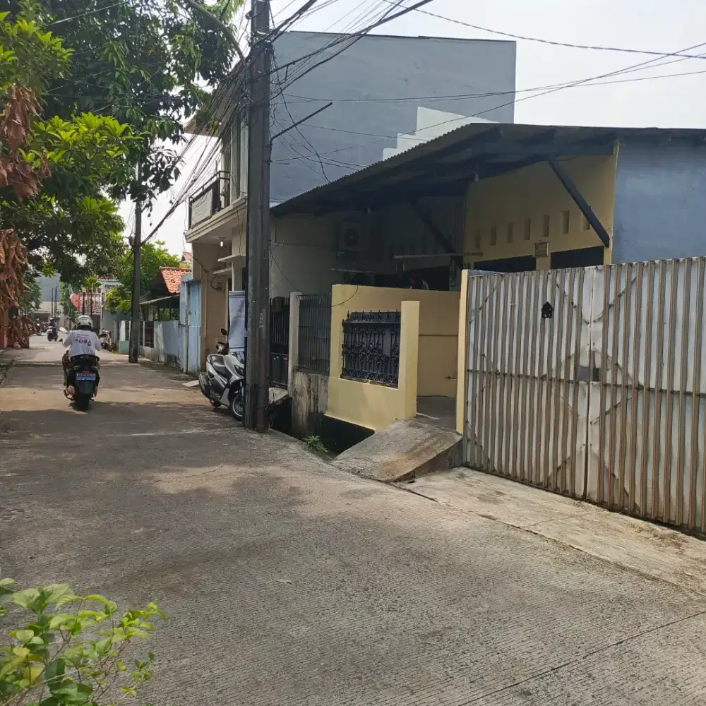 Dikontrakan lokasi strategis dekat kampus Borobudur kalimalang Jaktim