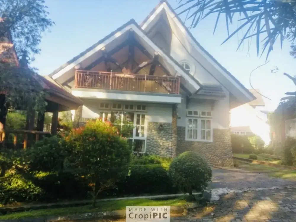 Villa Mewah 6 Kamar di Kota Bunga Puncak – LT 367, Full Furnished, Harga Nego!