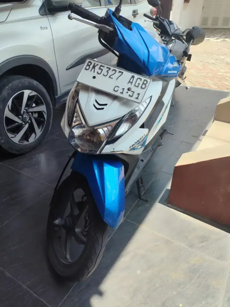 Honda beat biru
