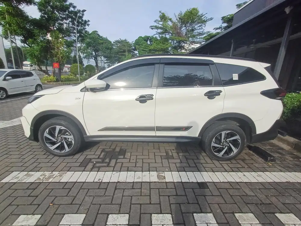 Toyota Rush 2023 Bensin