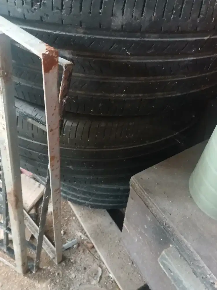 Ban ring 16 215/65 GT Radial 75% bekas modil rush