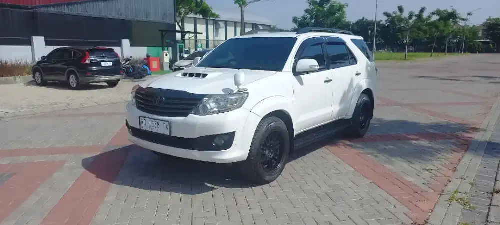 Fortuner VNT.2013.AT.Record toyota