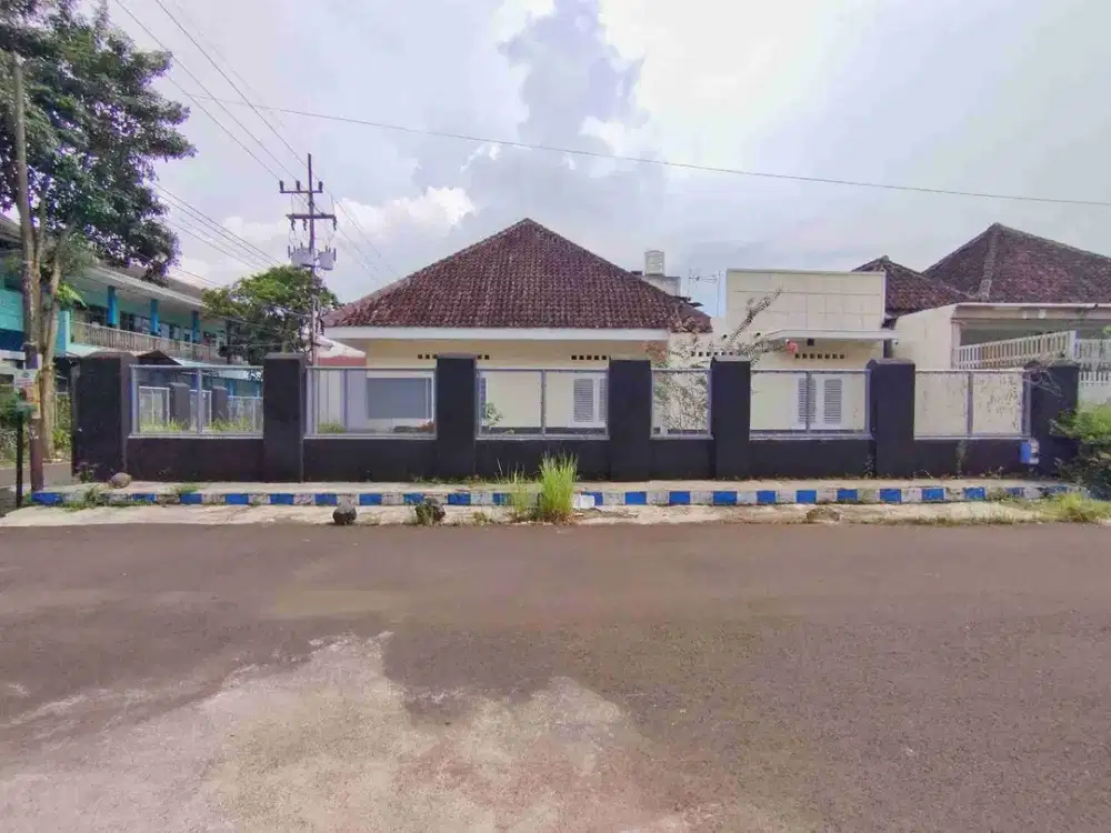 Rumah Posisi Hooq di Area Pulau2 Malang Luas 330 m2