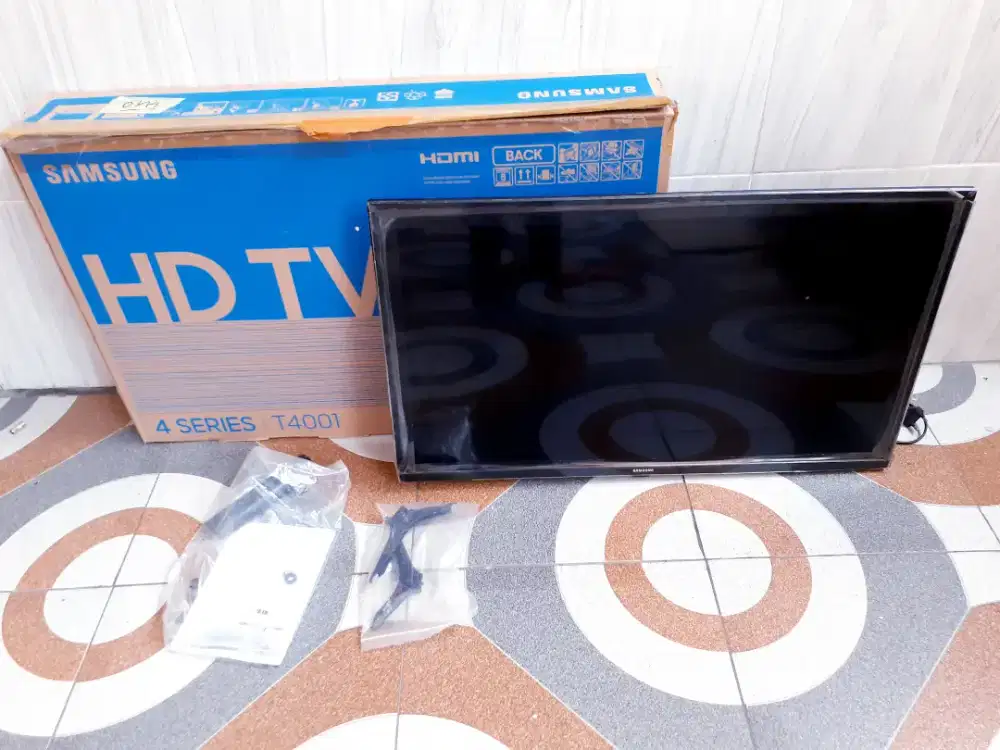TV LED SAMSUNG 32IN DIGITAL TV KONDISI NORMAL MULUS GARANSI (J225)