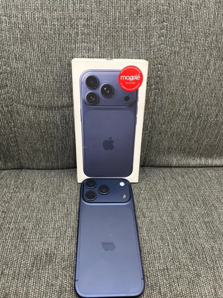 iPhone 17 pro 256 like new